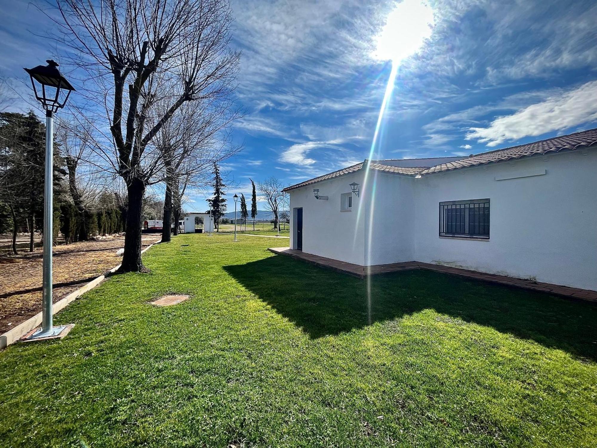 Villa Mercedes Argamasilla de Calatrava Extérieur photo